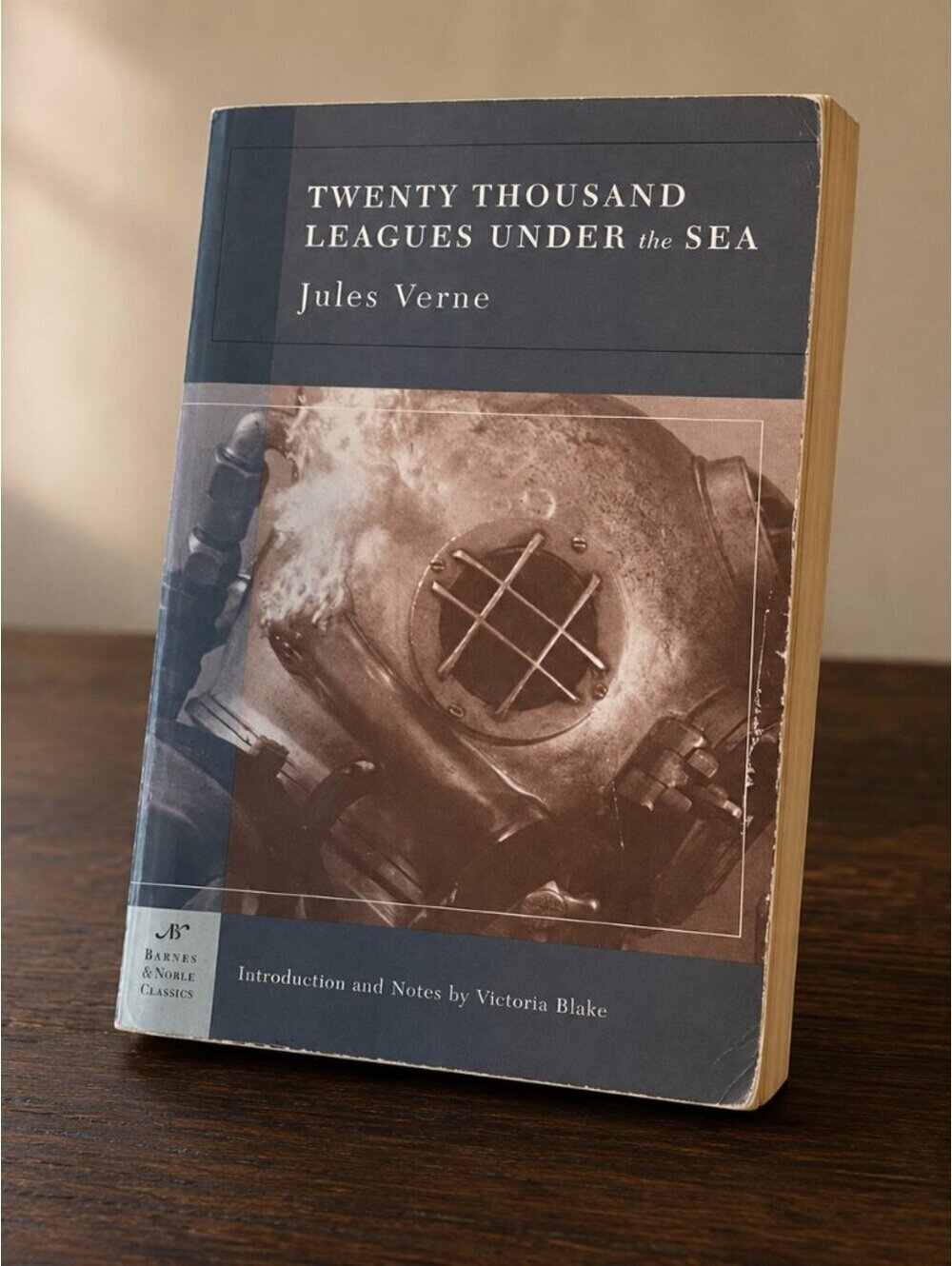 NWOT | Barnes & Noble | Twenty Thousand Leagues Under the Sea Book